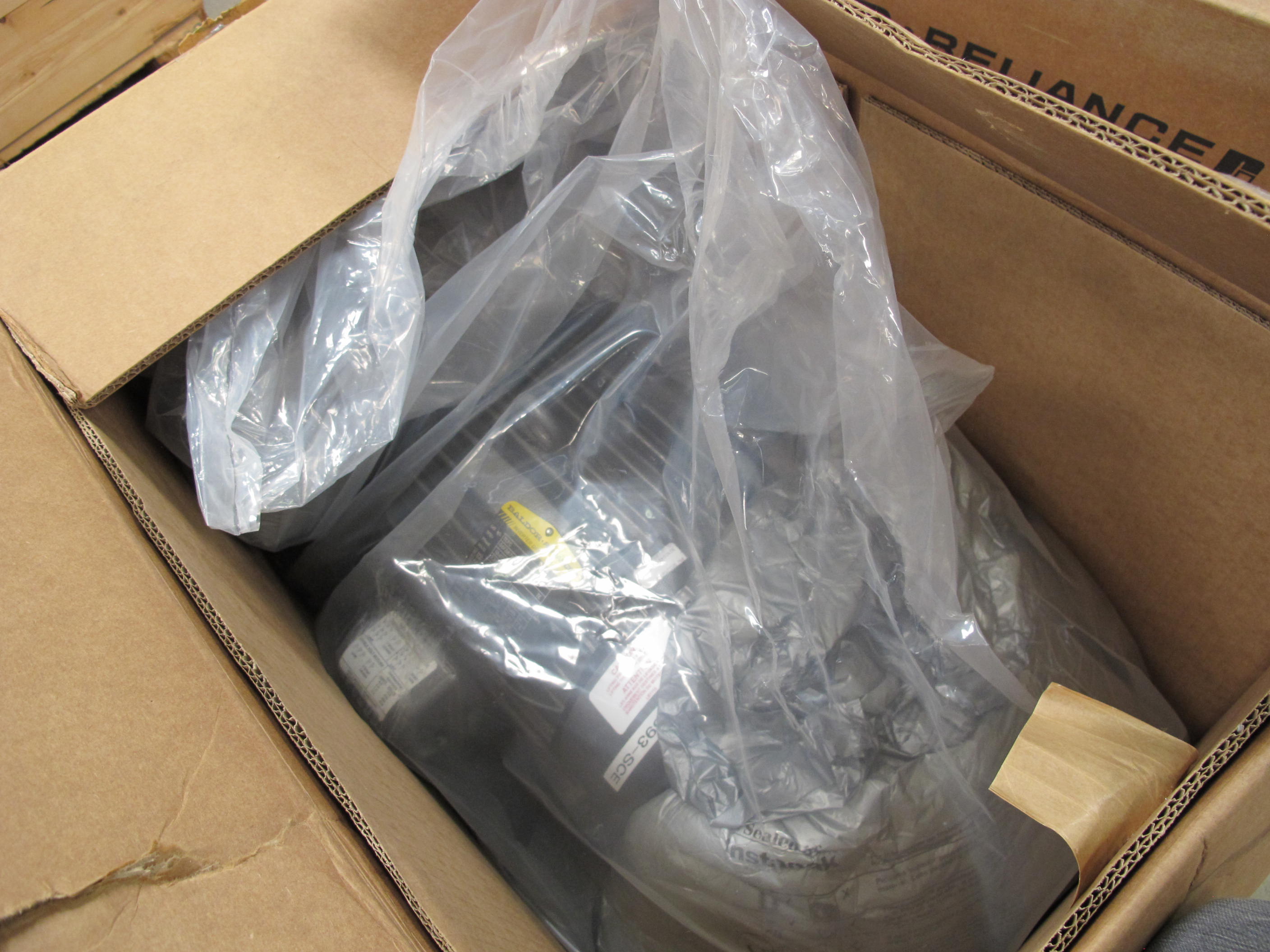 MOTOR, ELECTRIC TYPE, 2 HORSEPOWER, 230/460 ELEC RATING, 1170 RPM, 184TZ FRAME, 4.6/2.3 AMPS, TEFC ENCLOSURE, 1.00 SERVICE FACTOR, DBL. SHAFT. MOTOR FOR ESI PUMP SKID HORZ. BALDOR SPEC# 06F887W421G1, PART # 9522593-SCE (W-44) LOADING & HANDLING FEE $15-